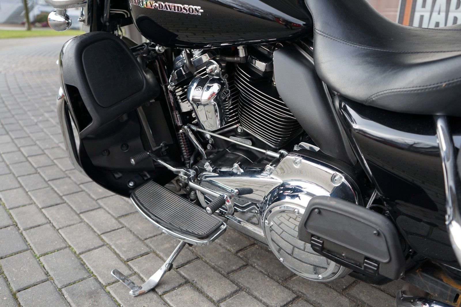 Fahrzeugabbildung Harley-Davidson FLHTKL Ultra Limited Low # 5HD1 # Screamin Eagle