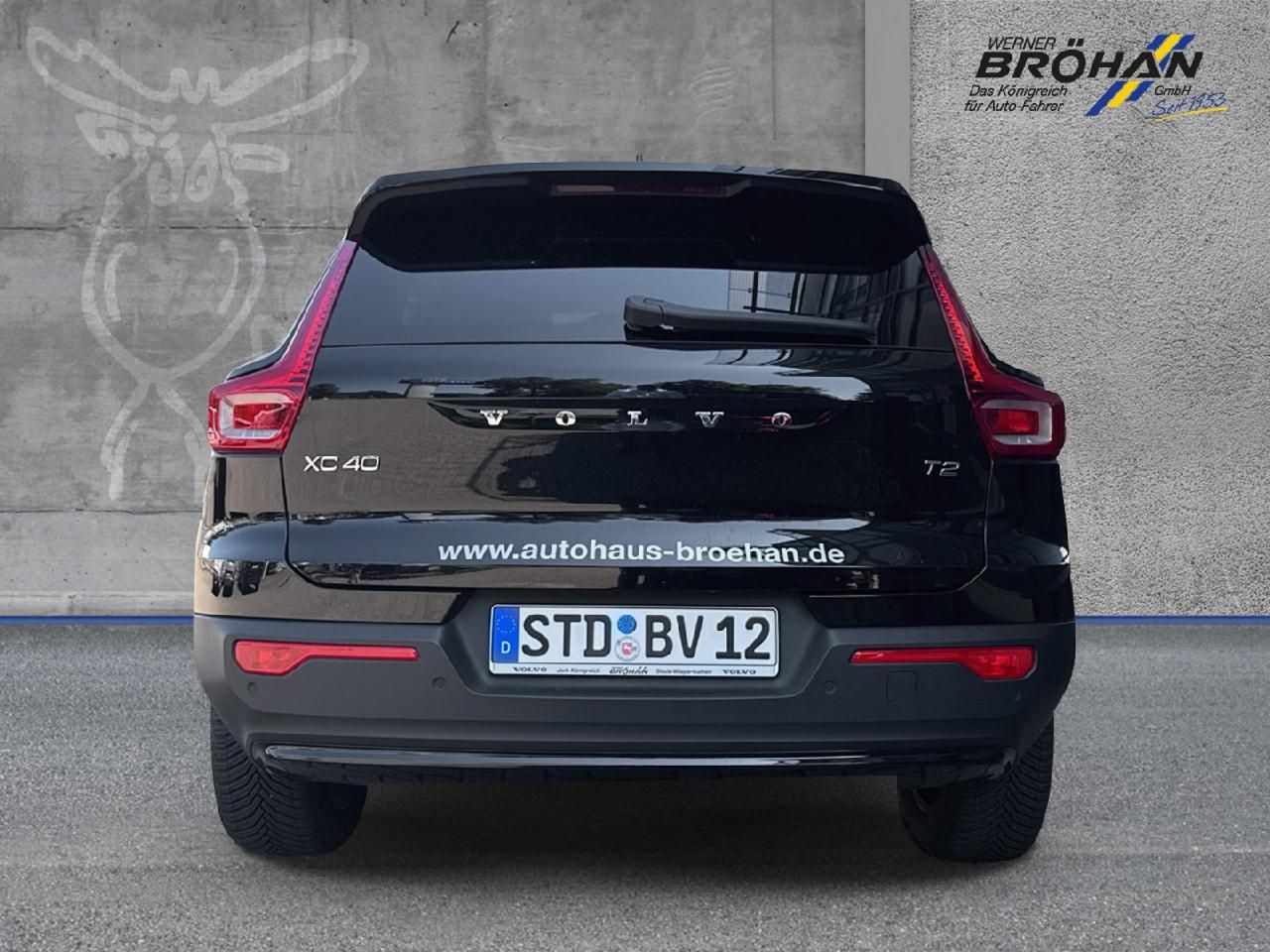 Fahrzeugabbildung Volvo XC40 T2 Plus Dark 2WD