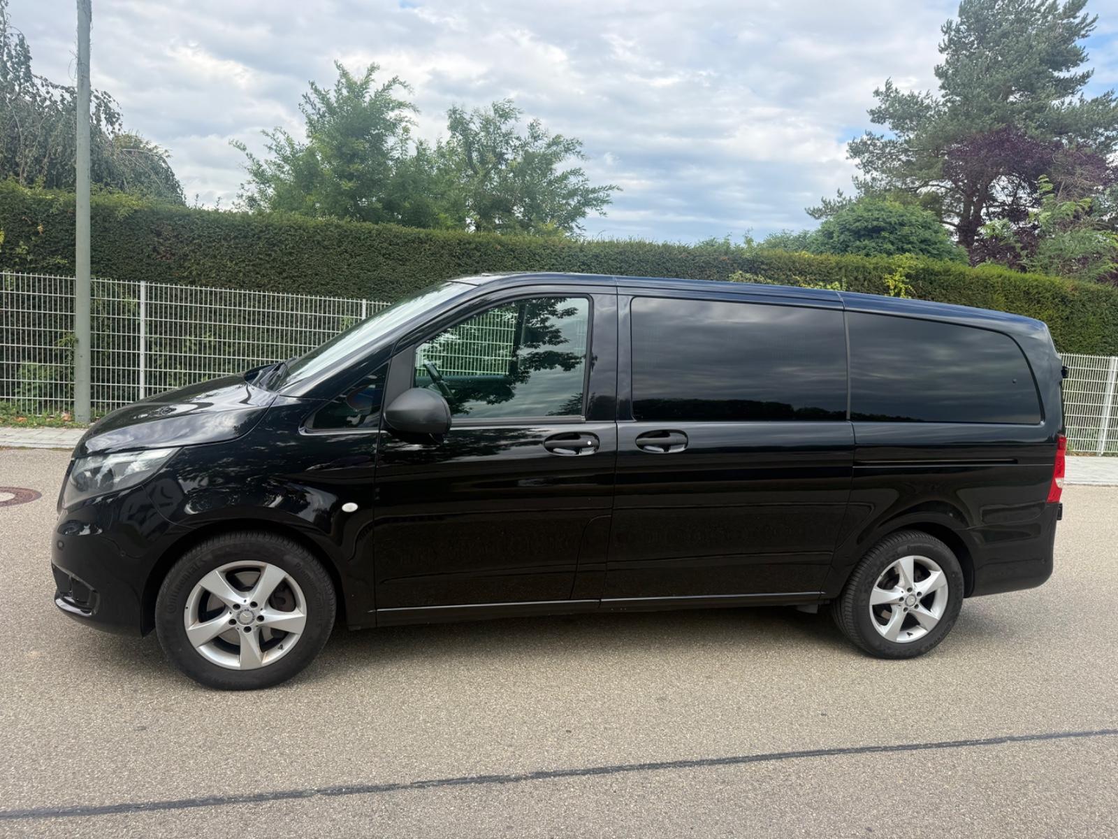 Mercedes-Benz Vito Tourer 4MATIC Lang,8-Sitze,Navi,Aut.,SHZ,AH