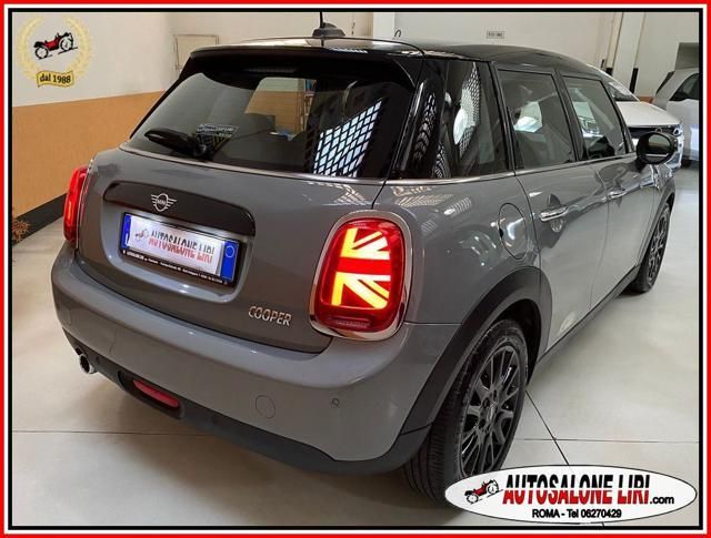 MINI Cooper 1.5 TwinPower Turbo Cooper Automatic imagem 3