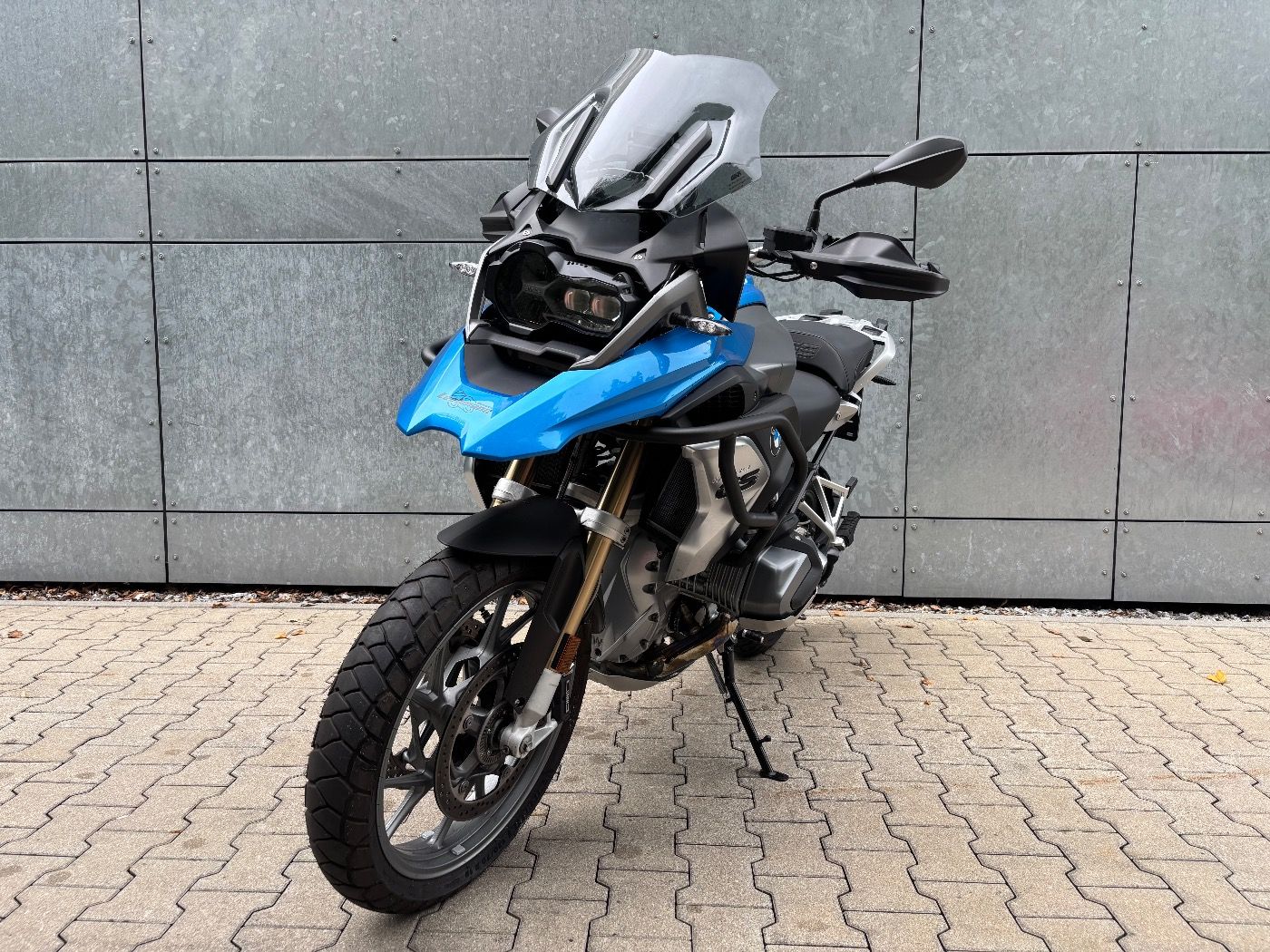 Fahrzeugabbildung BMW R 1250 GS 3 Pakete Akrapovic