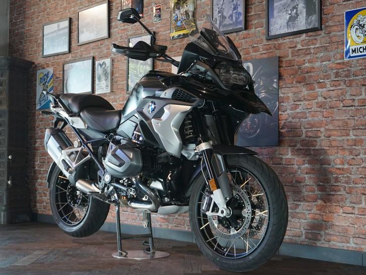 BMW R 1250 GS Triple Black Speiche 4 Pakete, Sitzh.