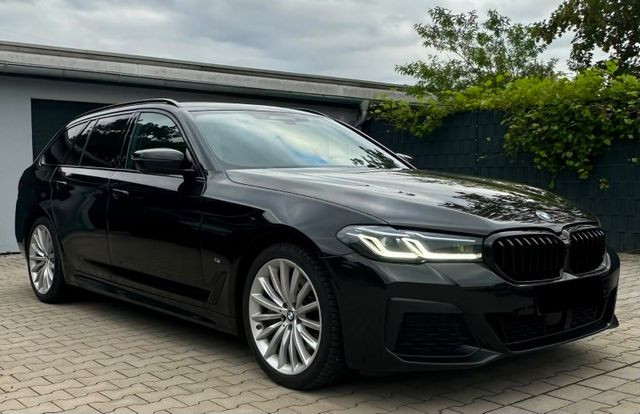BMW 540d xDrive M-Paket Standheizung Pano Head-Up