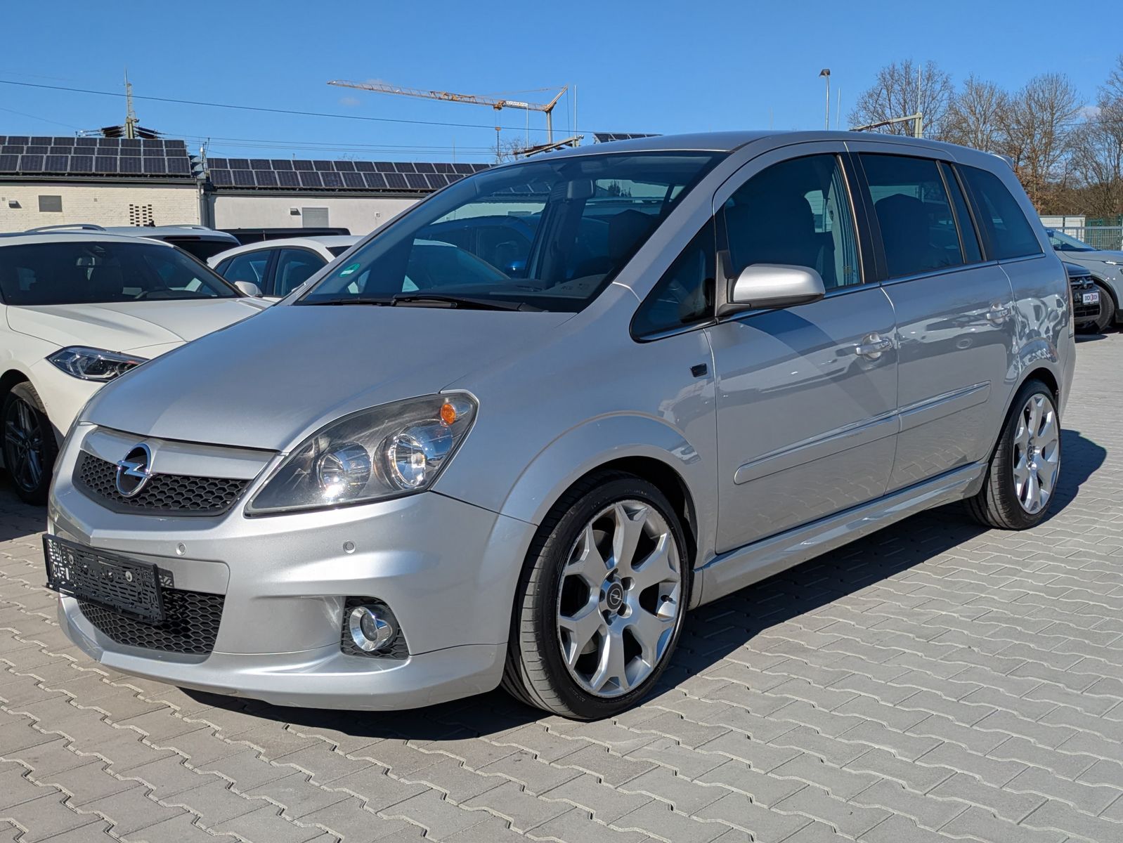 Fahrzeugabbildung Opel Zafira OPC 241PS 7-SITZER*TEMP*Recaro*PDC*IDS