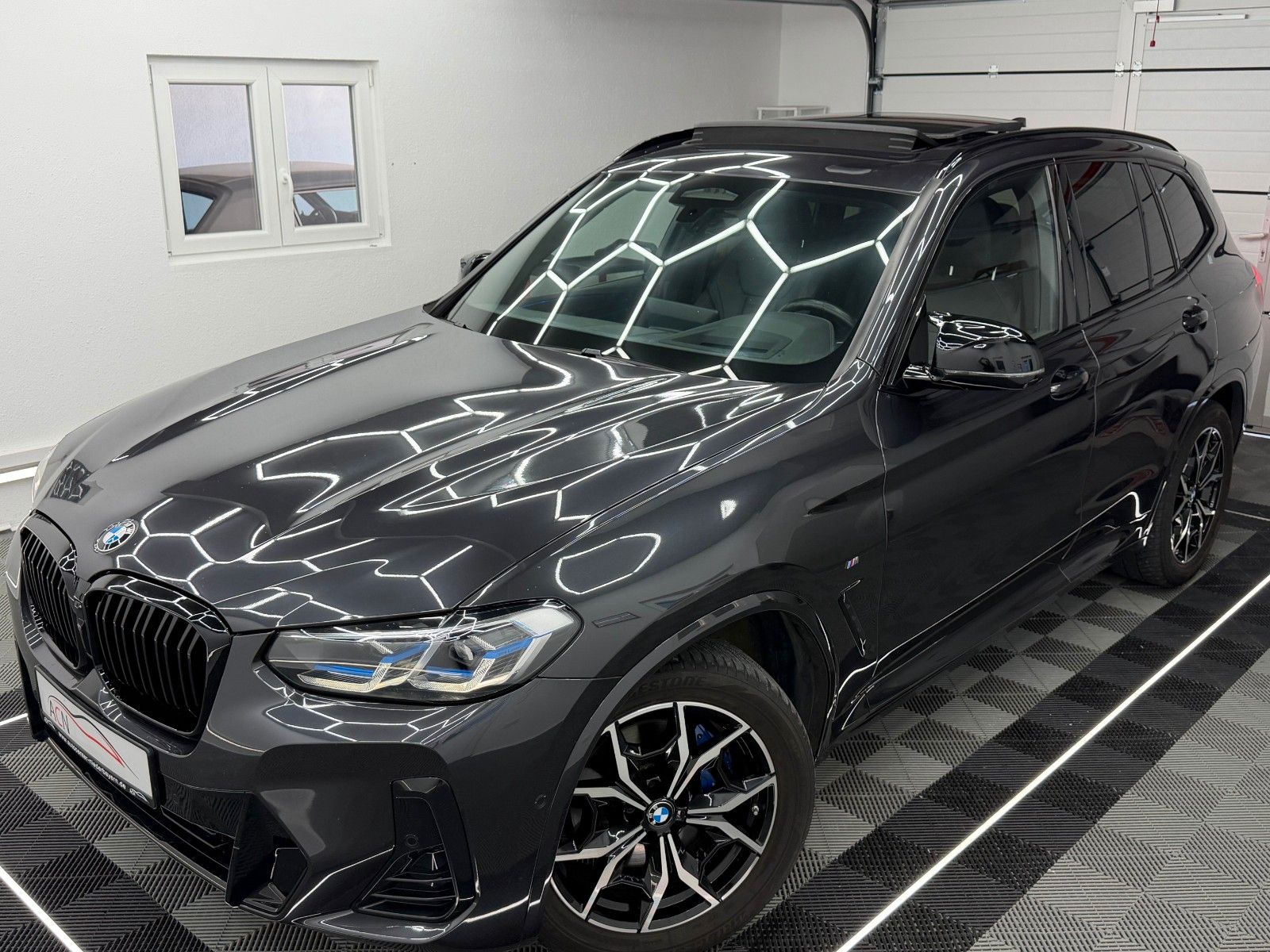 Fahrzeugabbildung BMW X3 M40i/FACELIFT/LASER/PANO/360*/ACC/HuD/STHZ