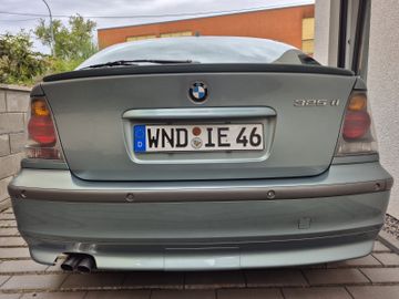 BMW 325 - 6