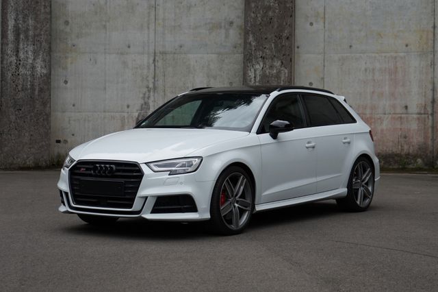 AUDI S3 Sportback B&amp;O,Pano,Matrix,MagneticRide,Carbon