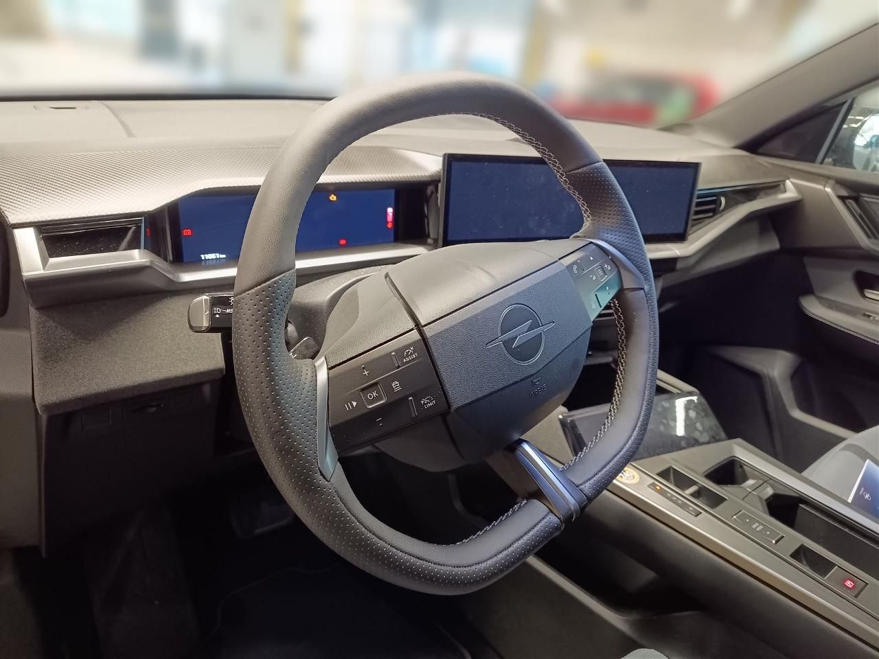 Fahrzeugabbildung Opel Grandland GS MildHybrid 107KW AT//SHZ/LHZ/RKF/Na