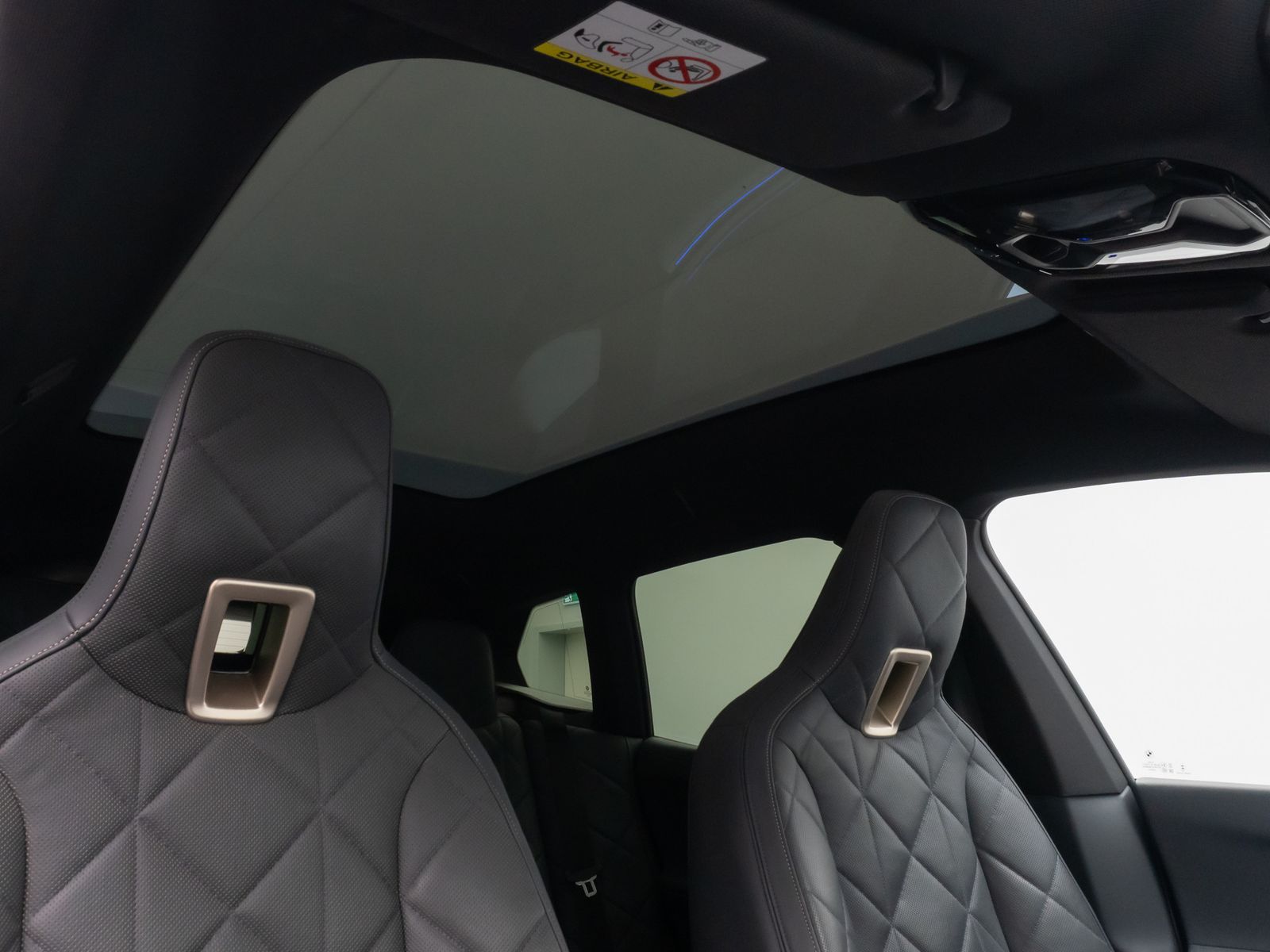 Fahrzeugabbildung BMW iX xD40 Sport SkyLounge Laser 360°DAB H/K 22Zoll