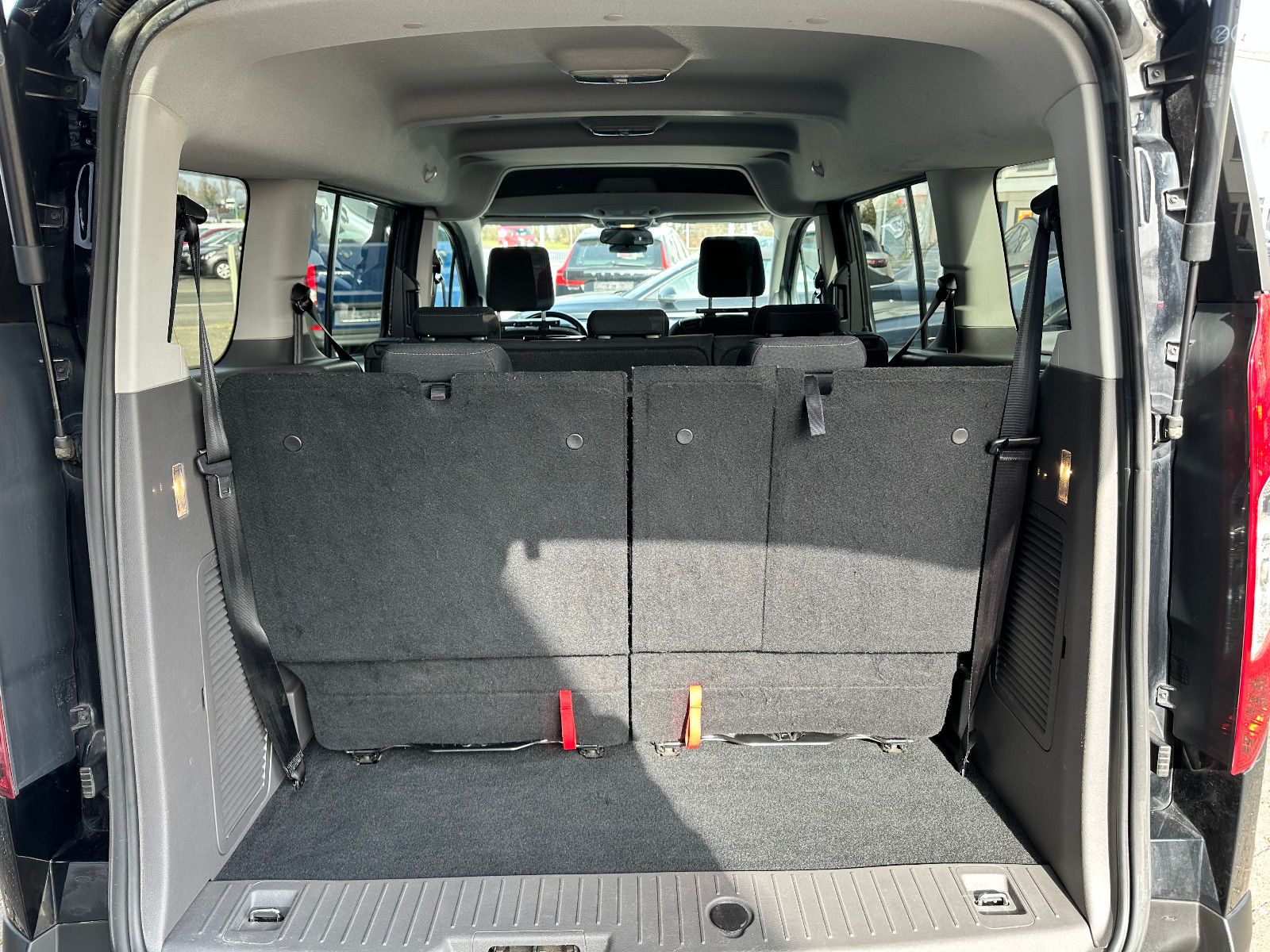 Fahrzeugabbildung Ford GRAND TOURNEO CONNECT*7 SITZER+AUTOM*
