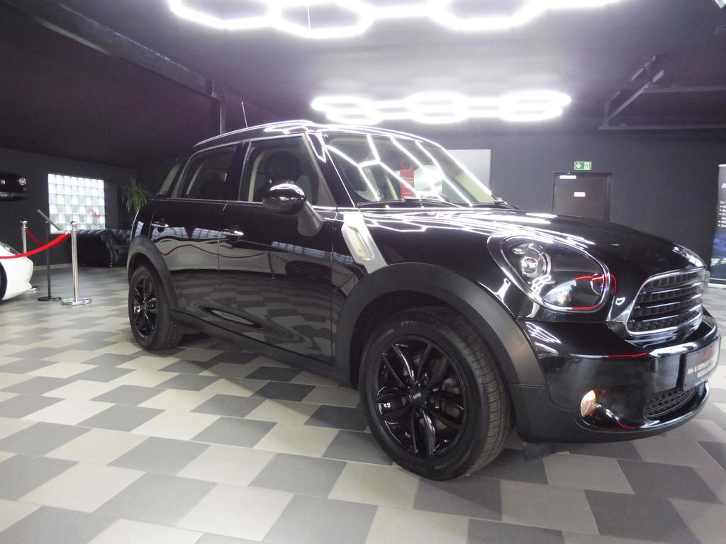 MINI One Countryman