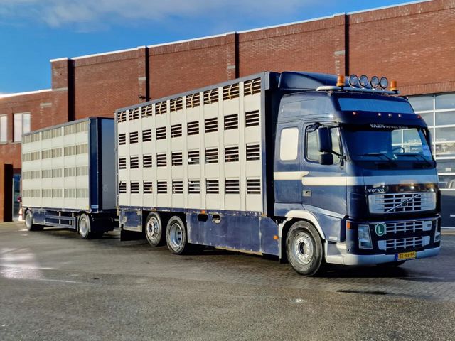 Volvo FH 13.440 6x2 - 4 stock livestock - Water & Vent