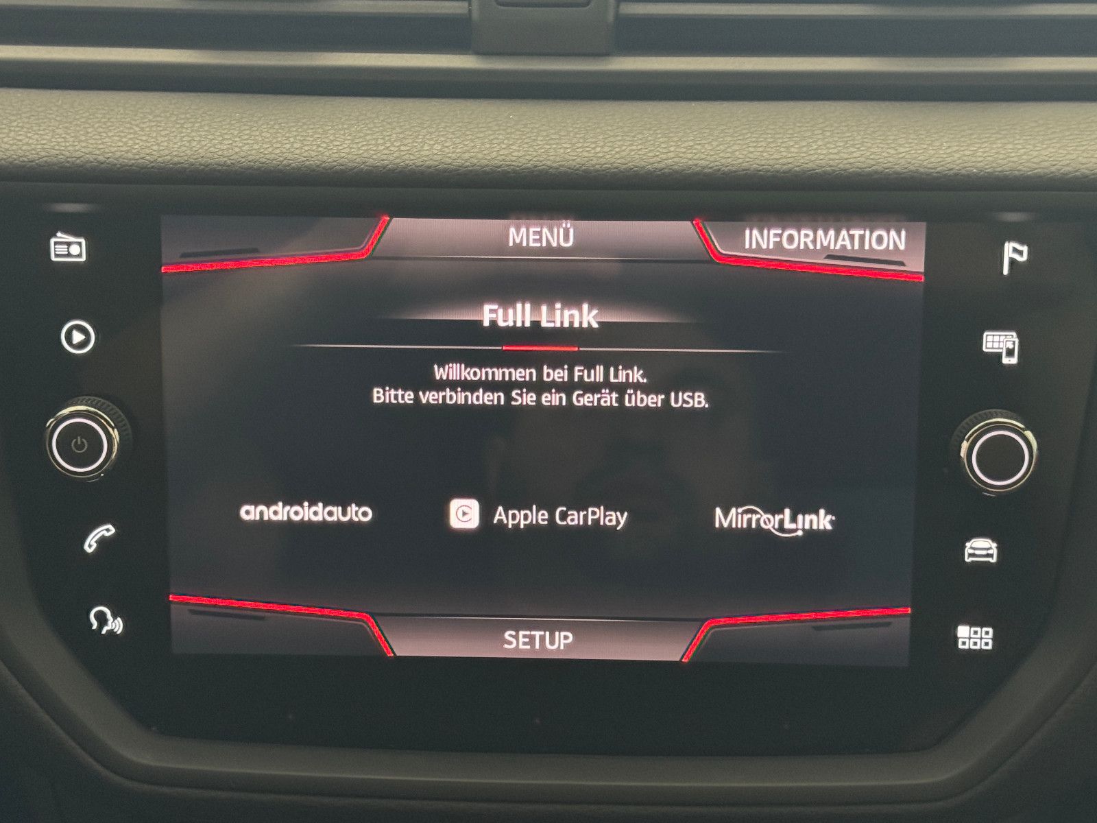 Fahrzeugabbildung SEAT ARONA SPORTPAKET FR-LINE DSG ACC LED BEATS KESSY