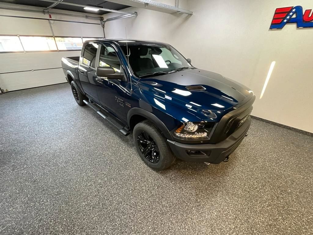 Fahrzeugabbildung Dodge WARLOCK CLASSIC CREW CAB HEMI 4x4 SOFORT!!