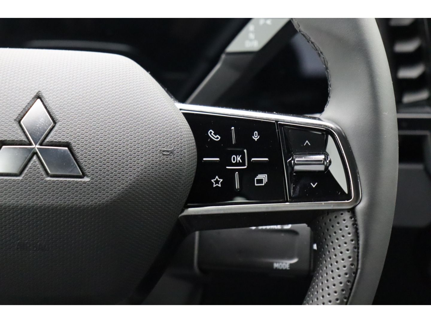 Fahrzeugabbildung Mitsubishi Eclipse Cross Diamant PLUS 87 kWh (11kW) Navi Di