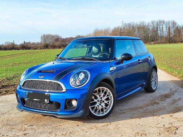 MINI  CooperS John Cooper Works JCW innen außen RECAR