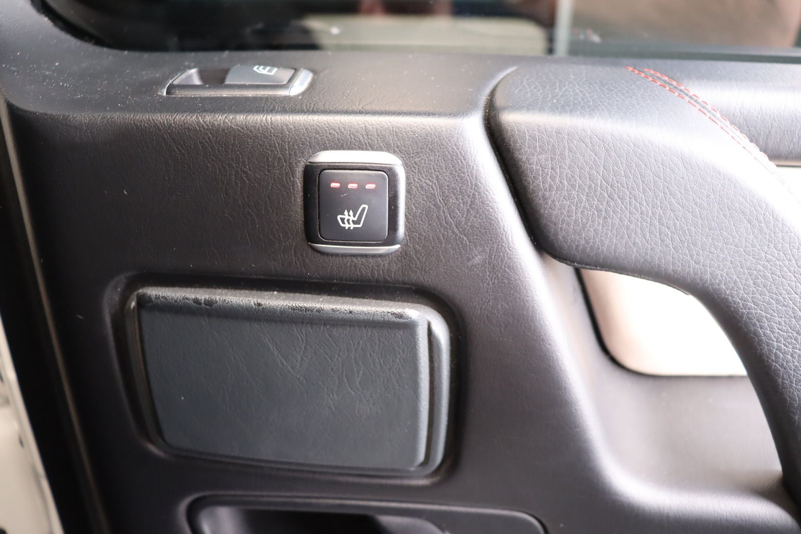 Fahrzeugabbildung Mercedes-Benz G 350 BlueTEC DESIGNO DIS * H&K 4x Sitzhzg. Navi