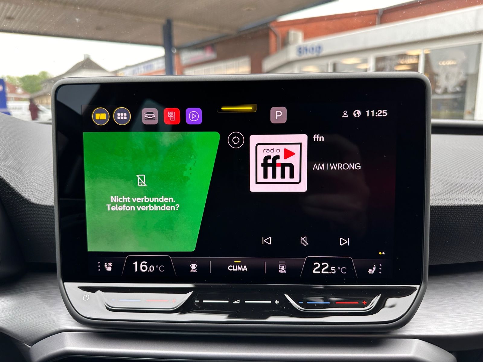 Fahrzeugabbildung SEAT Leon ST FR 1.5 eTSI DSG LED/GRA/SHZ/Kamera/APP
