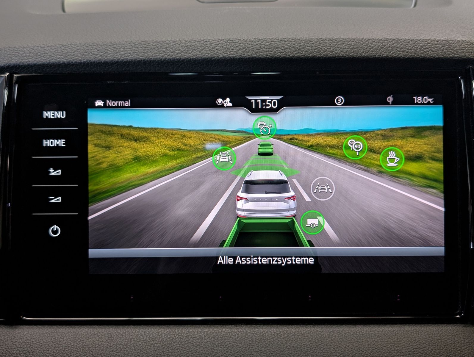 Fahrzeugabbildung SKODA Karoq 2.0 TDI DSG Sportline 4x4 ACC LED Cam AHK