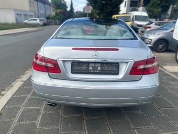 Mercedes E 220 - 12