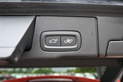 Fahrzeugabbildung Volvo XC60 B4 D AWD Autom R-Design*STDHZG*PANO*ACC*AHK