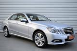 Mercedes-Benz E200 CGI Avantgarde+Bi-Xenon+Lordose+55.500KM - Mercedes-Benz: E55