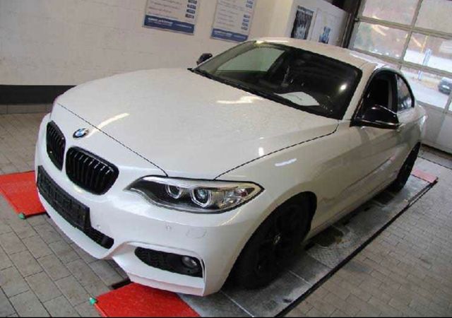 BMW 218d Coupe Sport Line.Navi.Bixenon.EU6.PDC