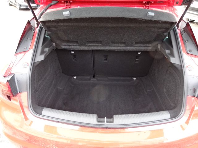 Fahrzeugabbildung Opel Astra K Lim/Dynamic/SitzH/PDC/Klima/150PS