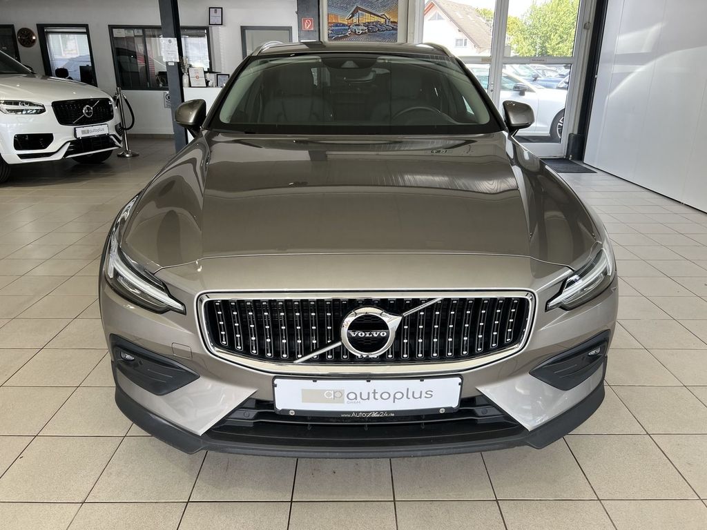 Volvo V60 Cross Country V60 CC B5 Pro AWD ACC BLIS Kamera Leder WinterPk