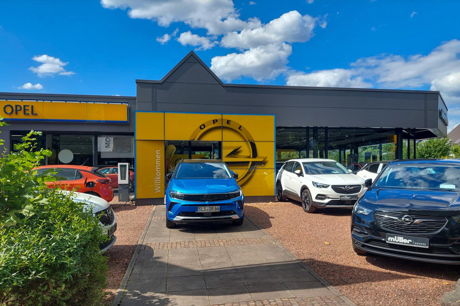showroom-image-bottom