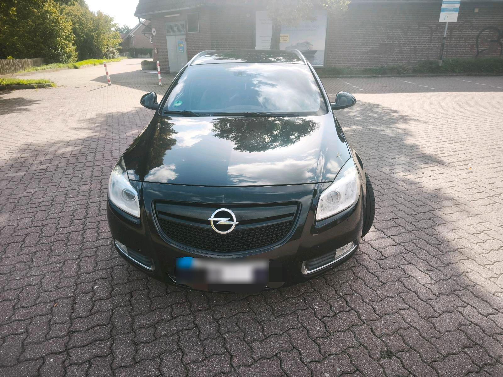 Opel Insignia 2011 — interior