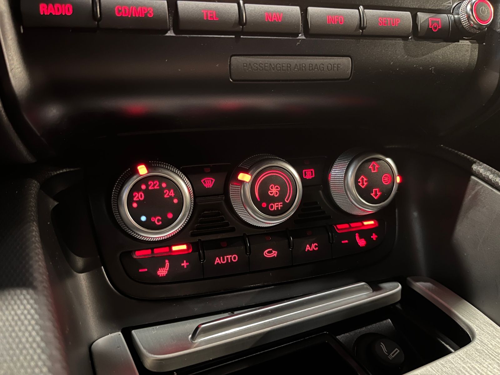 Fahrzeugabbildung Audi TT Coupe 1.8 TFSI S-Line XEN NAV SHZ