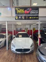Maserati GranTurismo 4.2 V8 - weiße Maserati Granturismo