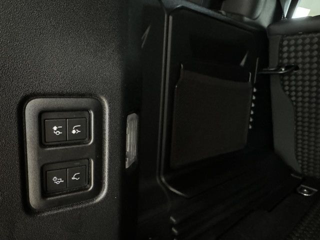 Foto Nummer 16: LAND ROVER Defender