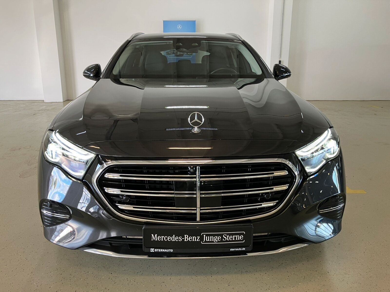 Mercedes-Benz E 220 d 4M T EXCLUSIVE Premium AHK DigiLight imagem 3