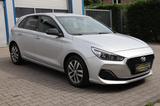 Hyundai i30 1.4 YES! AUTM./NAVI/SHZ/ALLW./PDC/CAM - Hyundai i30 in Herne