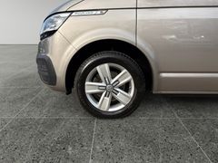 Fahrzeugabbildung Volkswagen T6.1 Multivan Comfortl. Navi LED Sitzh AHK Kamer