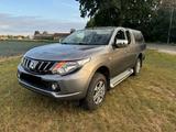 Mitsubishi L200 Basis Club Cab 4WD - Mitsubishi L200: Club Cab