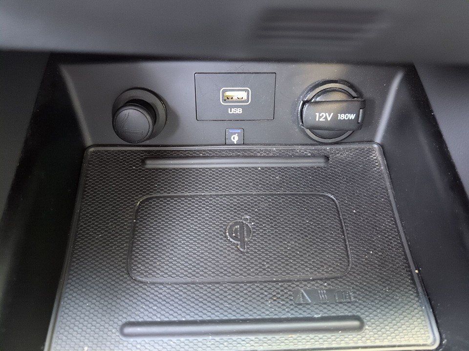 Fahrzeugabbildung Hyundai IONIQ FL HEV PREMIUM GARANTIE NAVI+CARPLAY+4xSHZ