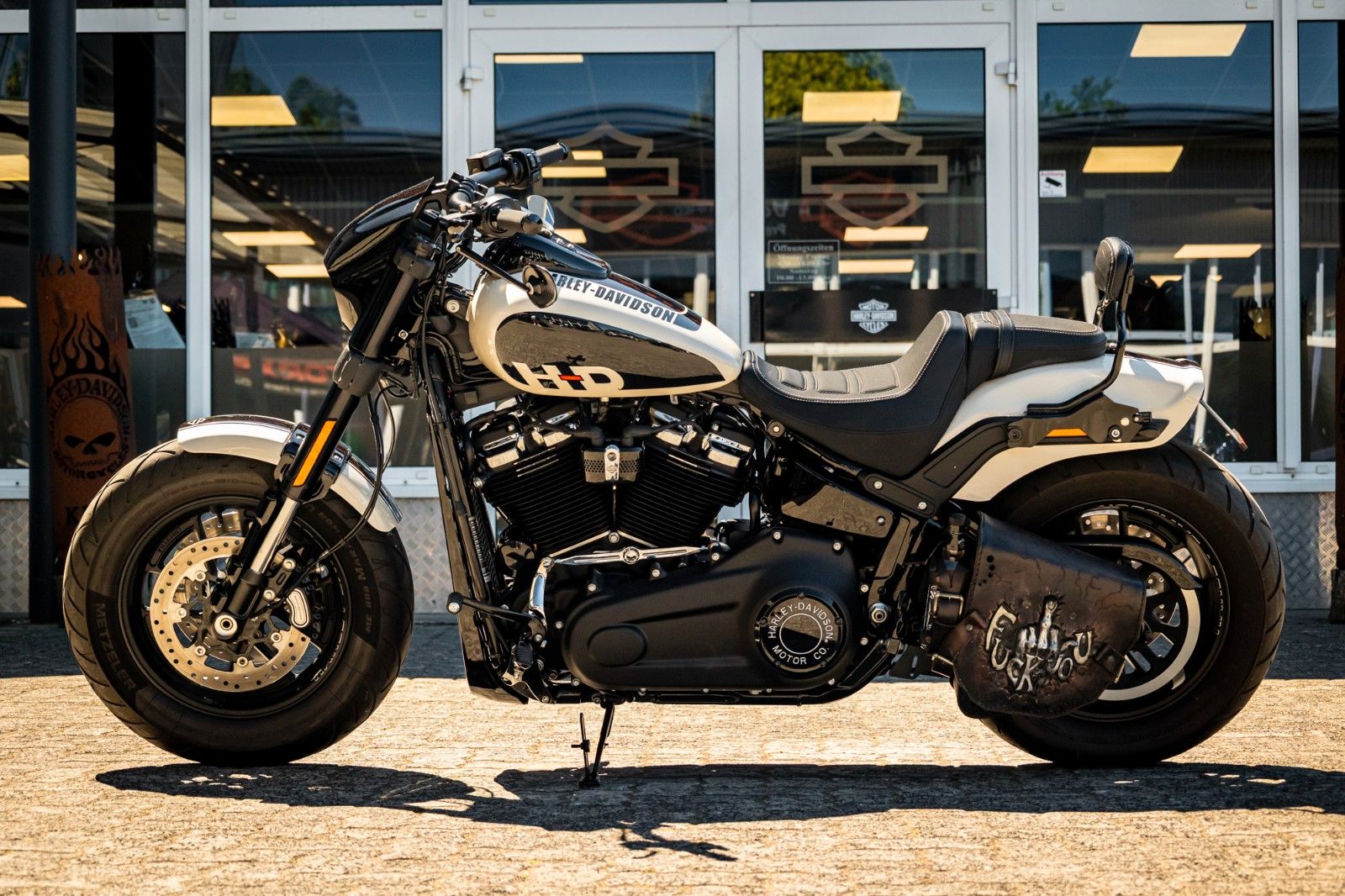 Fahrzeugabbildung Harley-Davidson FXFBS FAT BOB 114 CUI SOFTAIL - JEKILL&HYDE -