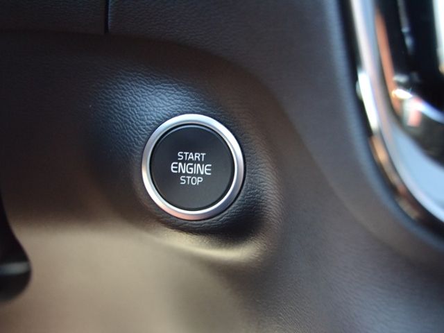 XC40 T5 Plug-In Hybrid Inscription VOLL/AHK/STAN