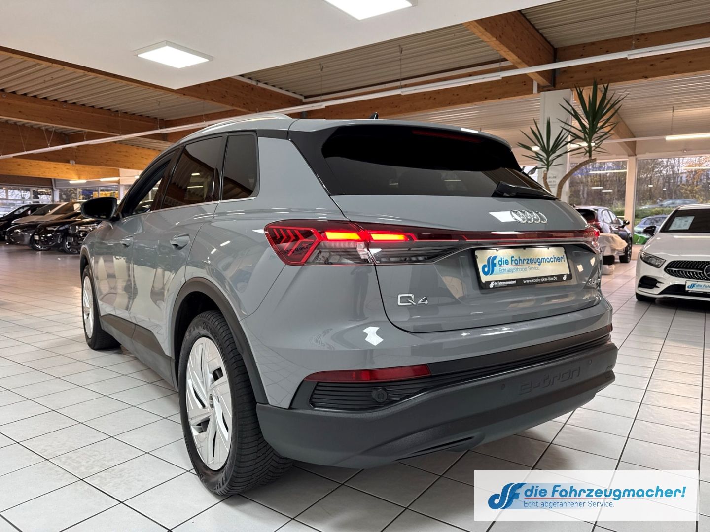 Fahrzeugabbildung Audi Q4 e-tron 35 Leder Digitales Cockpit LED Mehrzon