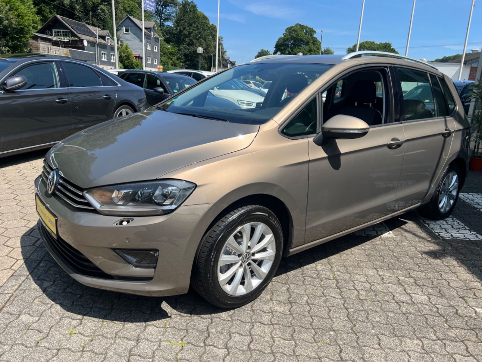 Fahrzeugabbildung Volkswagen Golf Sportsvan VII Comfortline *MASSAGE-SITZE *