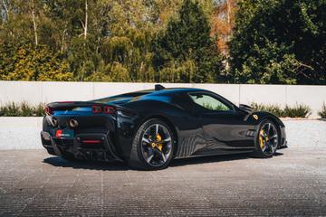2021 Ferrari SF90 照片 8