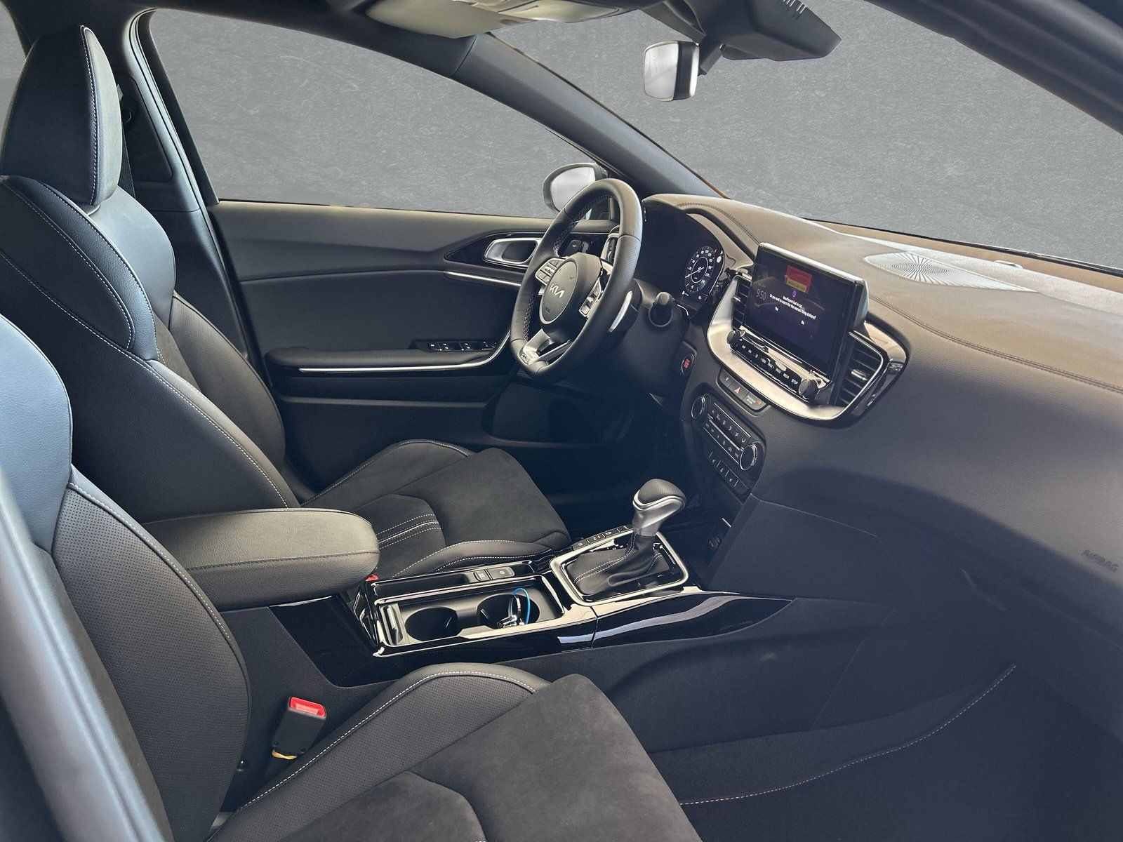 Kia X-Ceed+1.6T/180PS DCT+Leder+Navi+18"+Glasdach+++ imagem 3