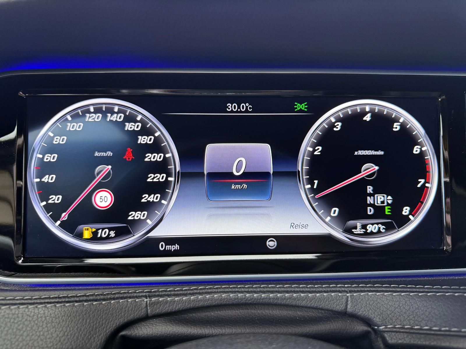 Fahrzeugabbildung Mercedes-Benz L 4MATIC/CHAUFFEUR/3xTV/BURM/PANO/DISTRO/HUD/360