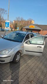 Ford Focus 1.4 - - Ford Focus aus 2003: Kombi