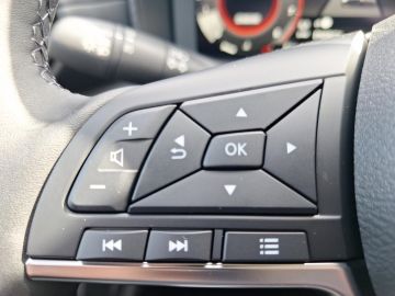 Nissan Juke Tekna 1.0 DIG-T °LED°Navi°SHZ°BOSE°BF°RFK°