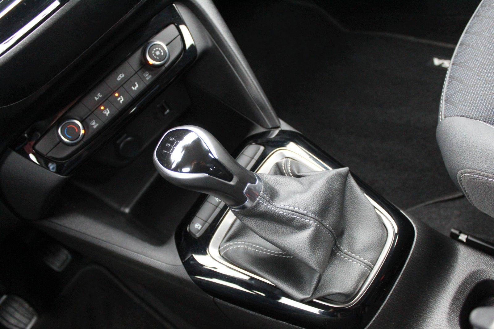 Fahrzeugabbildung Opel Corsa  Elegance  Alu*Multimedia*Metallic