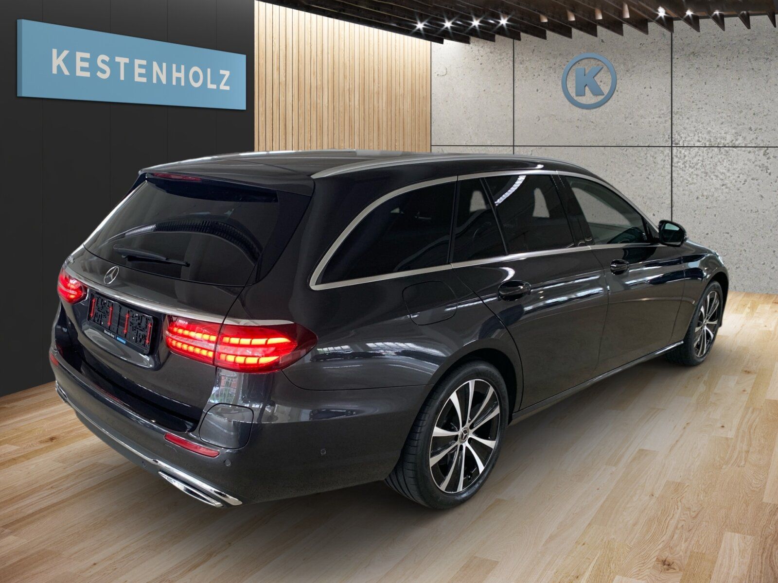 Mercedes-Benz E 300 e T *AVANTGARDE*AHK*360°KAM*SHZ*BURMESTER* imagem 3